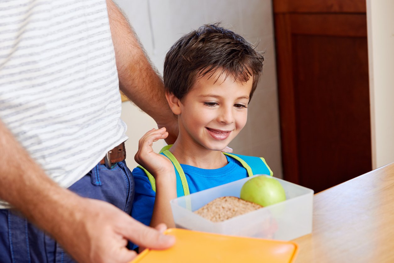 Lancheira infantil de verão: nutricionista ensina a montar lanches saudáveis e resistentes ao calor.