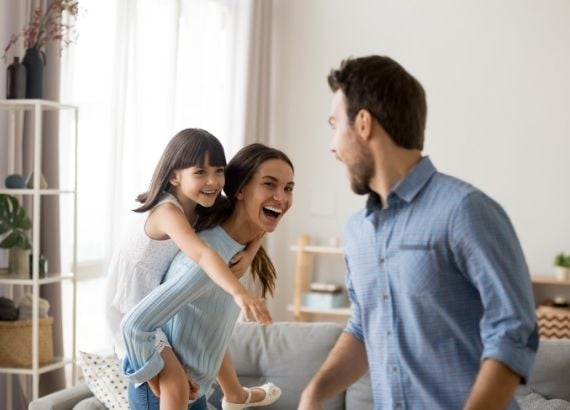 Conheça brincadeiras para fazer em casa com crianças até 12 anos