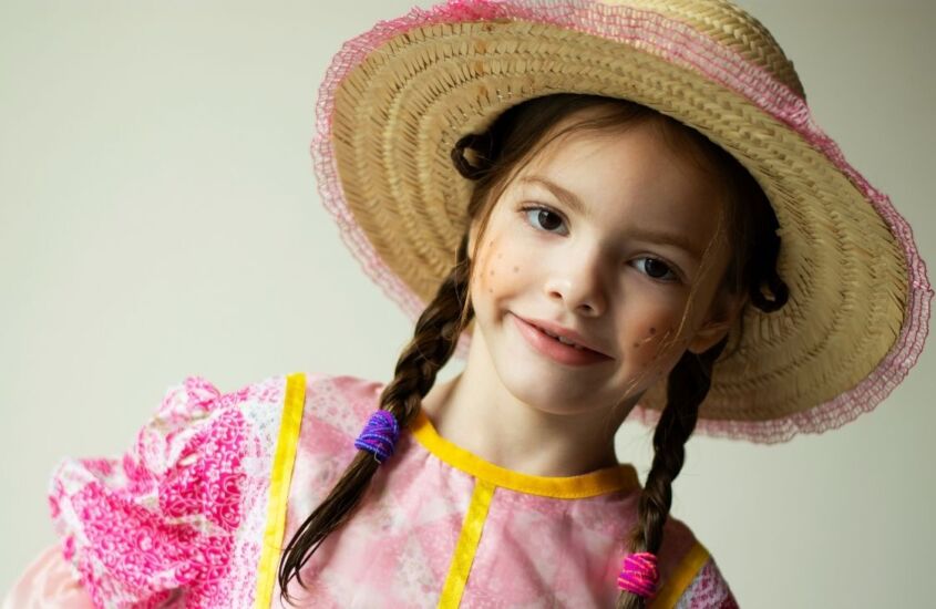 Festa junina na quarentena: saiba como comemorar o “arraiá” em casa com toda a segurança!